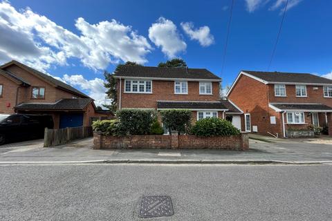 3 bedroom detached house for sale, Whinfield Road, Dibden Purlieu