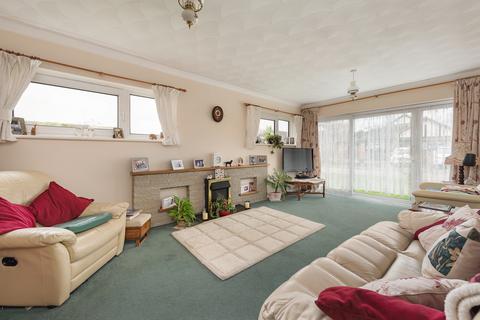 2 bedroom detached bungalow for sale, Meadow Close, Herne Bay