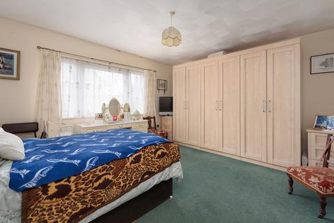 2 Meadow Close, Herne Bay, CT6 6NN