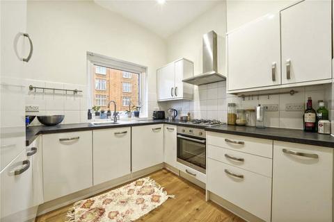 2 bedroom terraced house to rent, Hatherley Grove, Bayswater, W2