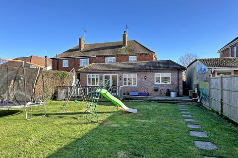 4 bedroom semi-detached house for sale, Pennyfields, Bognor Regis, West Sussex PO22