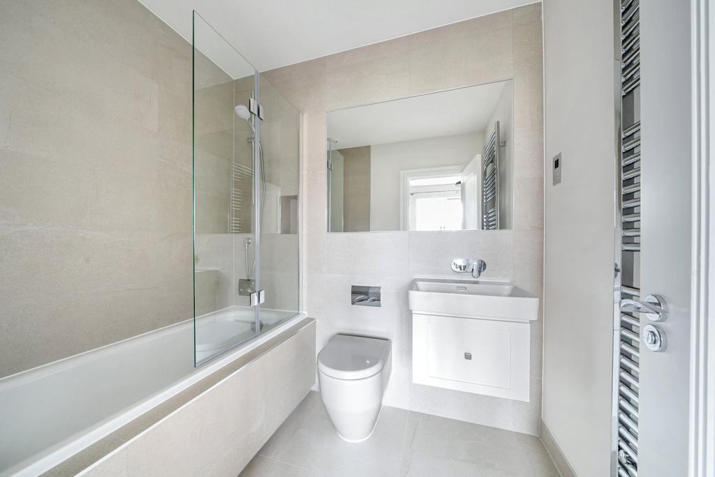Ensuite Bathroom