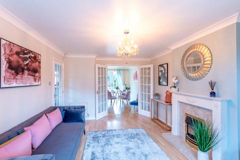 1 Briar Grove, Harworth, Doncaster, DN11 8SE