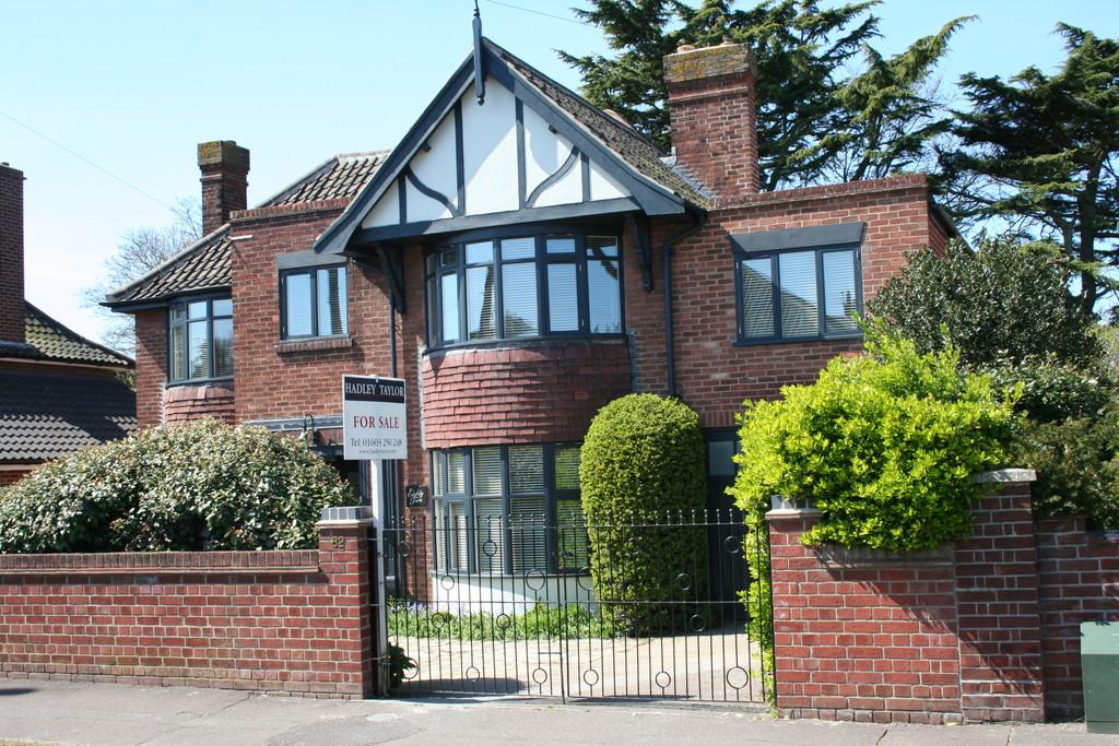 GROVE WALK, NORWICH NR1 5 bed detached house £550,000