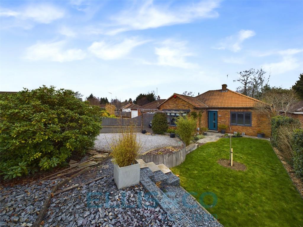 Rodney Avenue, Tonbridge, Kent, TN10 2 bed bungalow for sale £550,000
