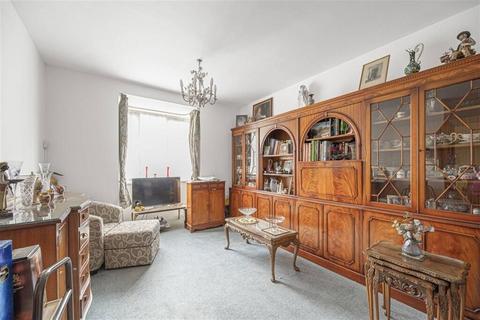 1 bedroom flat for sale, Birnbeck Court, Finchley Road, Temple Fortune NW11