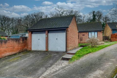 3 bedroom detached bungalow for sale, Towbury Close, Oakenshaw South, Redditch B98 7YZ