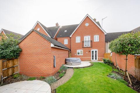 5 bedroom detached house for sale, Hampton Road, Stansted, Essex, CM24