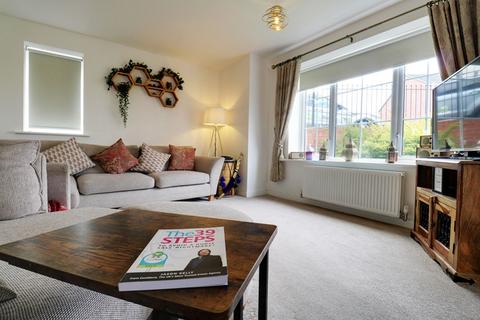 Dudley - 2 bedroom ground floor flat for sale