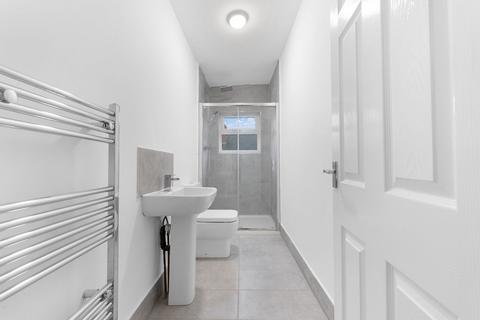 57 Lyndhurst Road, Nottingham, NG2 4FX
