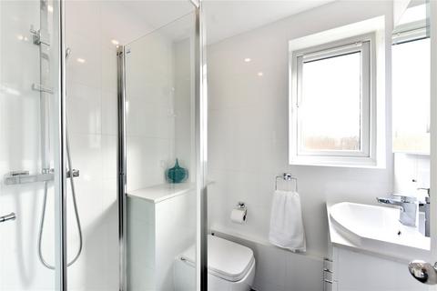 70 Waterman Way, London, E1W 2QW