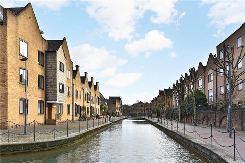 70 Waterman Way, London, E1W 2QW