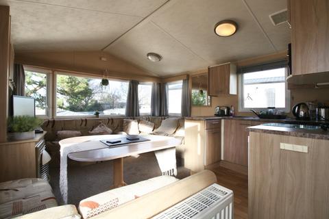 2 bedroom holiday park home for sale, Napier Road, Poole BH15