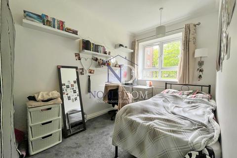 2 bedroom flat for sale, Old Ruislip Road, Northolt, UB5
