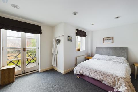 4 bedroom townhouse for sale - Whitehead Way, Aylesbury