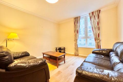2 bedroom flat to rent, Fettes Row, Edinburgh EH3