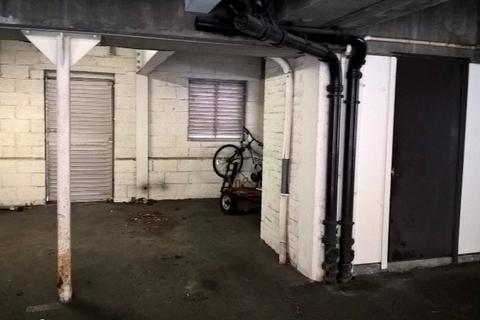 Garage to rent, St Andrews Square, Glasgow G1