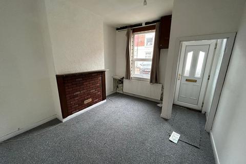 2 bedroom end of terrace house to rent, Teale Street, Scunthorpe