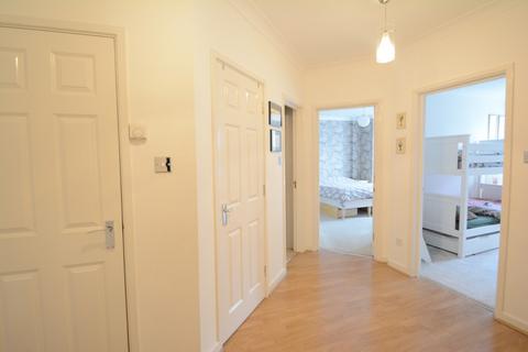 2 bedroom apartment for sale, Walton On Thames