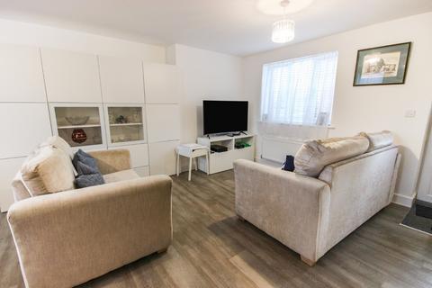 2 bedroom ground floor flat for sale, Kempston, Bedfordshire MK42