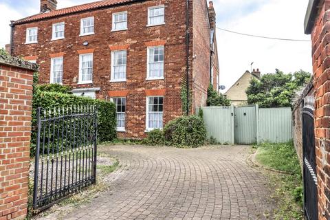 4 bedroom townhouse for sale, Fakenham