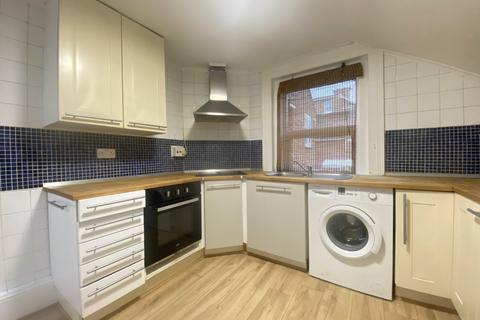 1 bedroom flat to rent, Friern Park, North Finchley N12