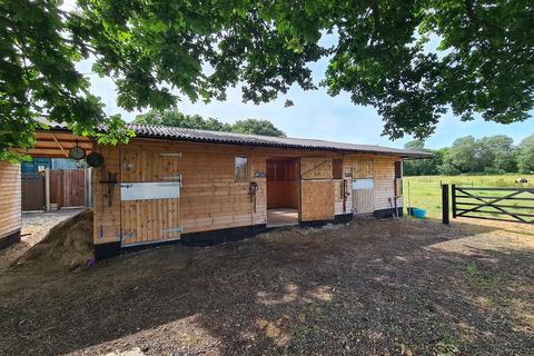 3 bedroom equestrian property for sale, Partridge Close, Great Oakley