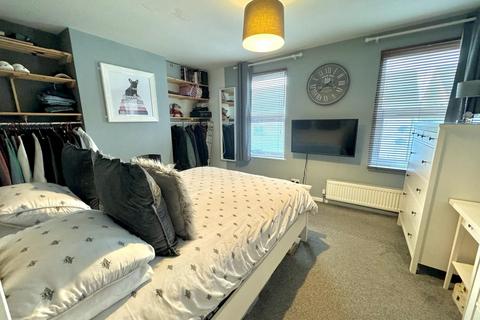 2 bedroom terraced house for sale, Swindon SN1