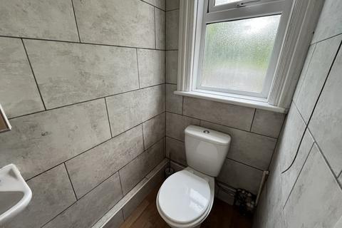 Studio to rent, Portswood Road, Southampton