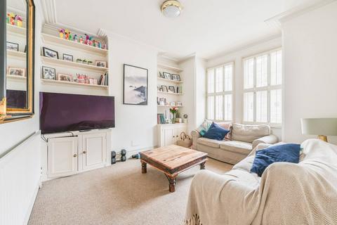 2 bedroom flat for sale, Tennyson Street, Diamond Conservation Area, London, SW8