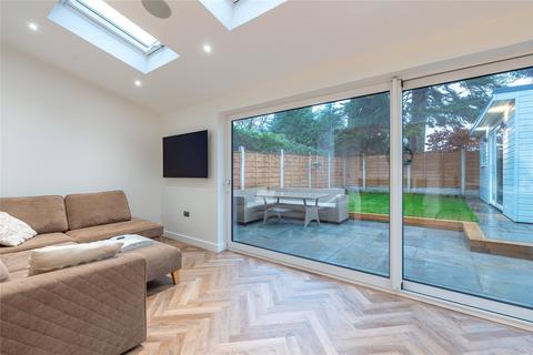 3 Garth End, Collingham, Wetherby, LS22 5BH