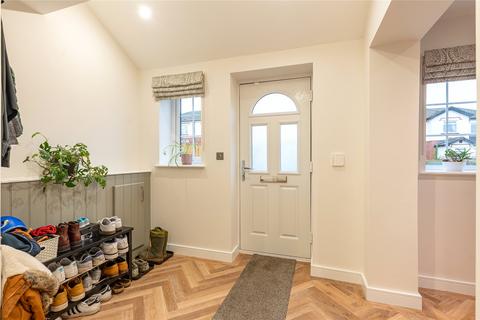 3 Garth End, Collingham, Wetherby, LS22 5BH
