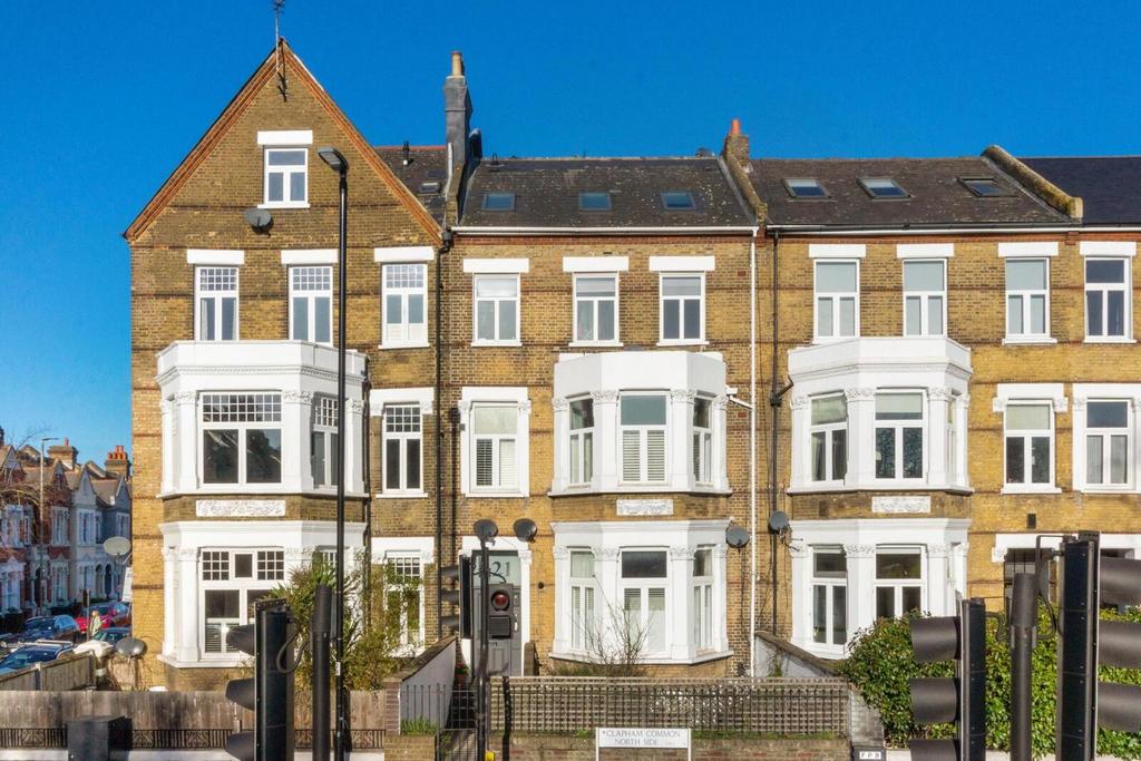 Clapham Common North Side, Battersea, London 1 bed flat for sale £475,000