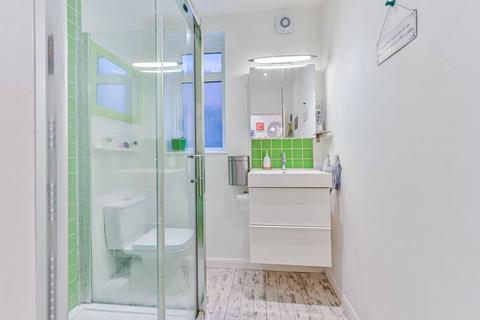 Flat 2, 29 Grenfell Road, Mitcham, CR4 2BZ