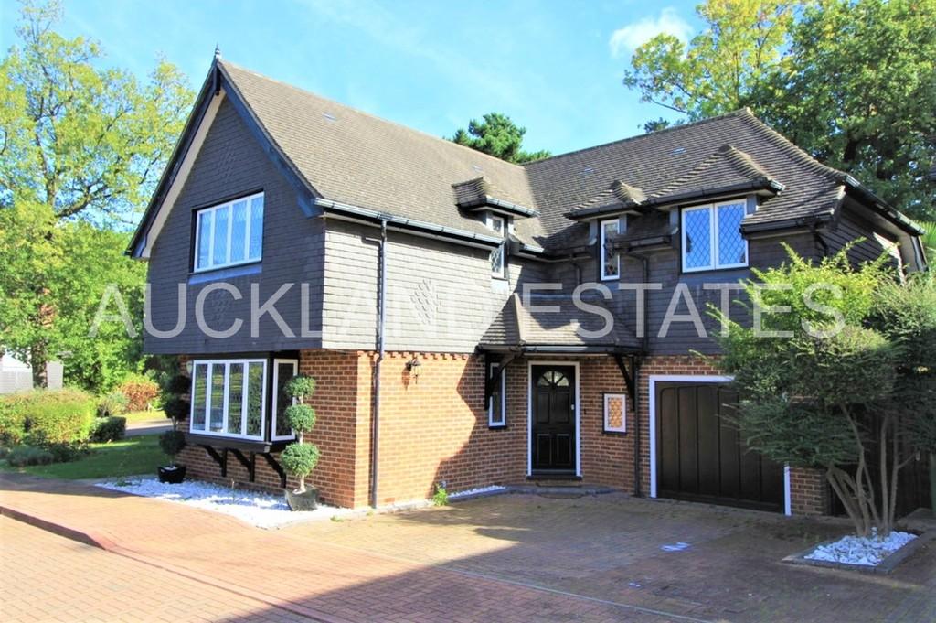 Parkfield View, Potters Bar EN6 4 bed detached house £2,750 pcm (£635 pw)
