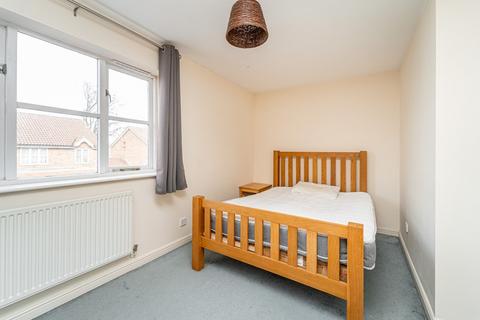 1 bedroom semi-detached house for sale, Hemingford Close, North Finchley N12