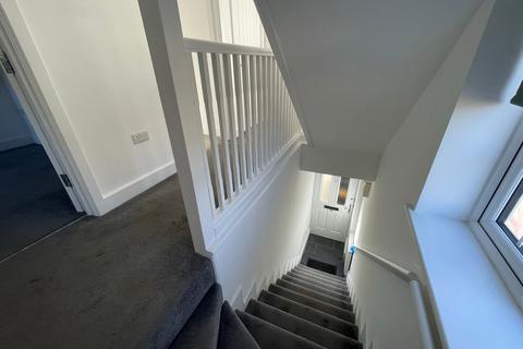 2 bedroom maisonette to rent, Musk Hill, Hemel Hempstead, HP1 2JB