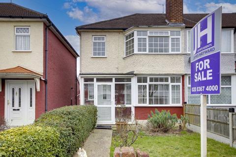 3 bedroom end of terrace house for sale, Tynemouth Drive, Enfield