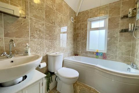 16 Stroud Road, Shirley, Solihull, B90 2JU