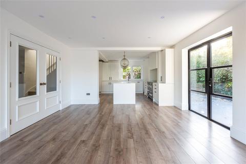 Little Coombe Woodend, Leatherhead, KT22 8LP