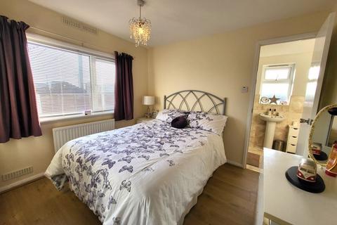 2 bedroom park home to rent, The Causeway, Selsey, Chichester