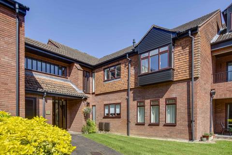 2 bedroom apartment for sale, Snells Wood Court, Little Chalfont