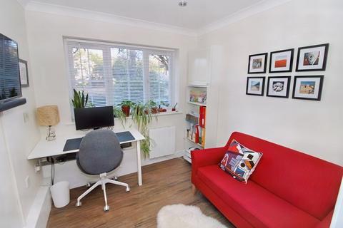 43a Eastern Dene, Hazlemere, High Wycombe, HP15 7BS
