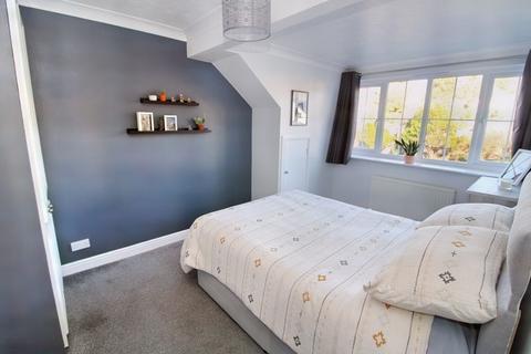 43a Eastern Dene, Hazlemere, High Wycombe, HP15 7BS