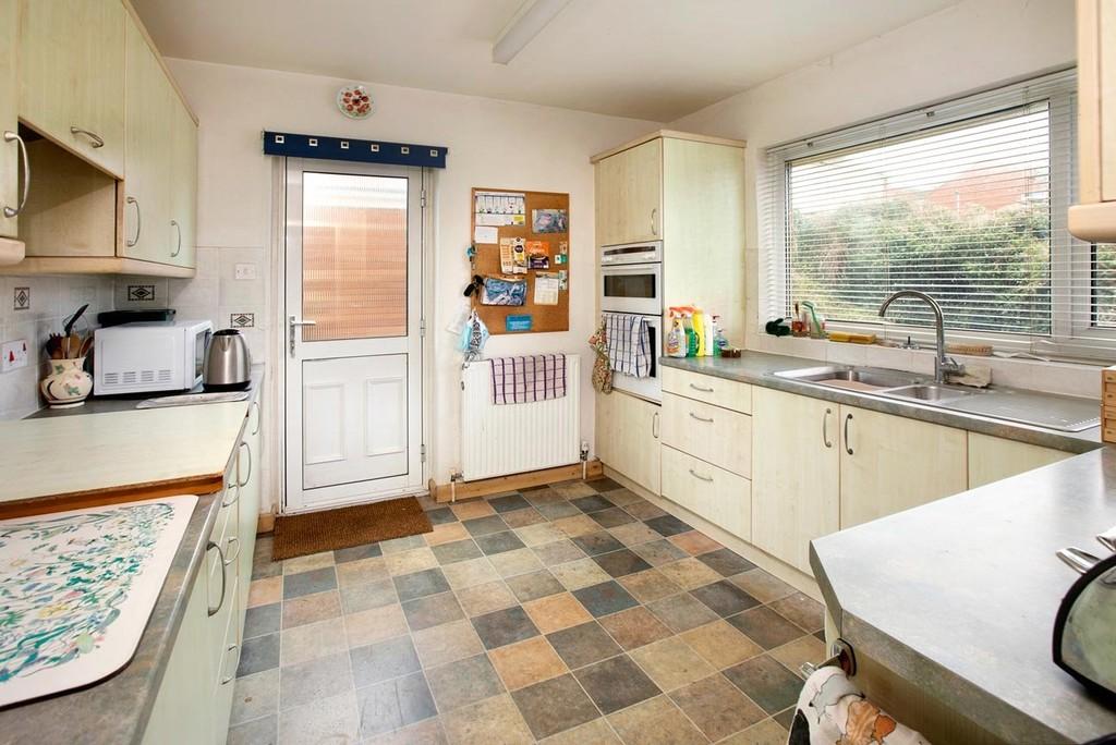 Westcliff Close, Dawlish EX7 3 bed detached house for sale £350,000