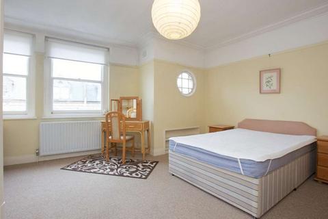 1 bedroom flat to rent, Gwendwr Road, London