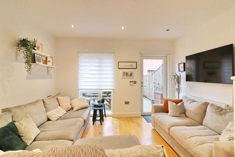 3 bedroom terraced house for sale, Cleminson Street, Salford M3