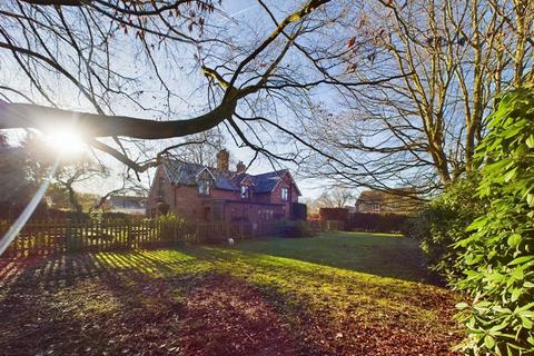 3 bedroom cottage for sale, Back Lane, Newport TF10