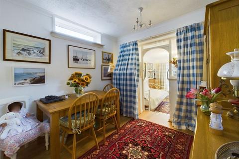 13 Grampian Close, Muxton, Telford, TF2 8PW
