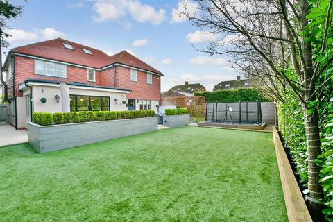 5 bedroom detached house for sale, Heath Road, Coxheath, Maidstone, Kent